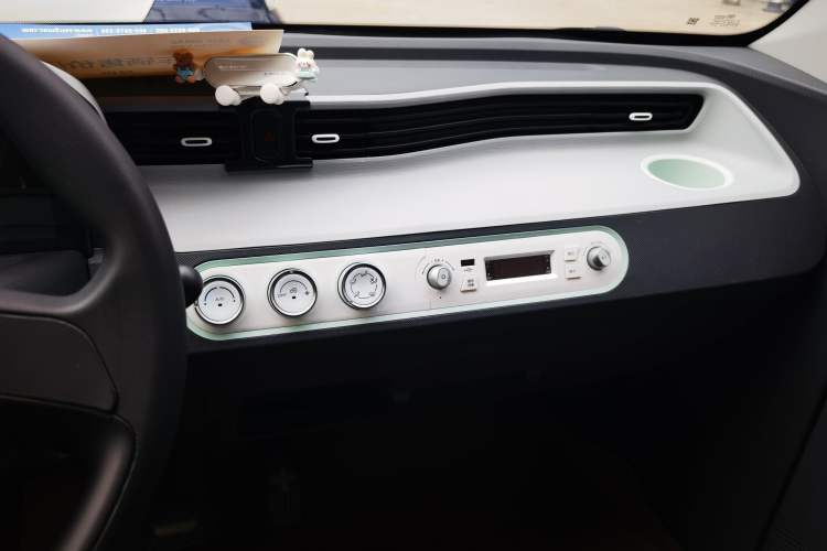 Used Wuling Hongguang MINIEV 2021 Macaron Premium Model – Lithium Iron Phosphate