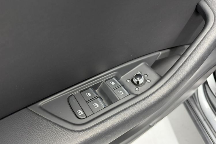 Used Audi A4L 2020 40 TFSI Luxury Dynamic Model
