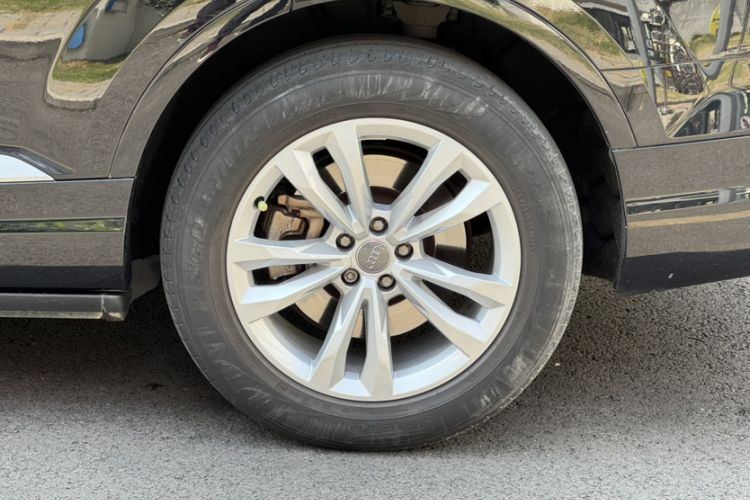 Used Audi Q7 New Energy 2019 55 e-tron
