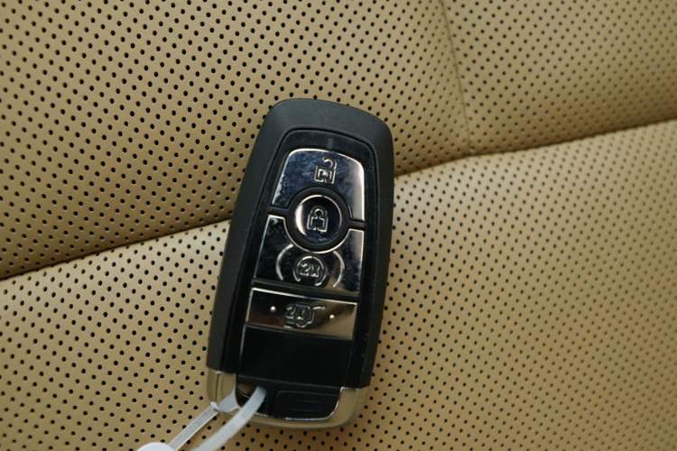 Used Lincoln Corsair 2020 2.0T Two-Wheel Drive Luxury Edition
