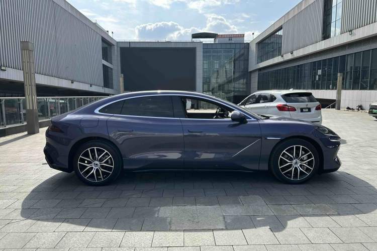 Used Denza Z9 2024 1100 km Four-Wheel Drive Max Version