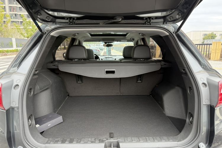 Used Chevrolet Equinox 2019 535T Automatic Chijie Edition China VI Trunk