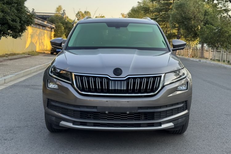 Used Skoda Kodiaq 2019 Facelifted TSI330 7-Seater Two-Wheel-Drive Luxury Enjoyment Edition China VI Standard
