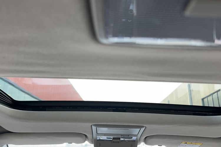 Used Chevrolet Captiva 2014 2.4L 4x4 Flagship Edition 7 Seats