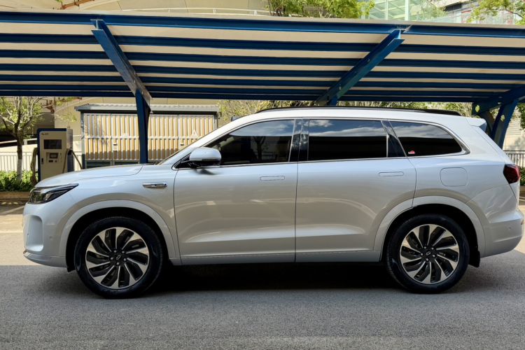 Used Hima AITO M7 2024 1.5T Intelligent Driving 4WD Max Edition 5 Seats Exterior 3