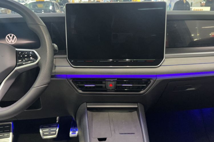 Used Volkswagen Tayron 2025 Tiguan L 380TSI 4Motion Luxury Easy Package Interior 4