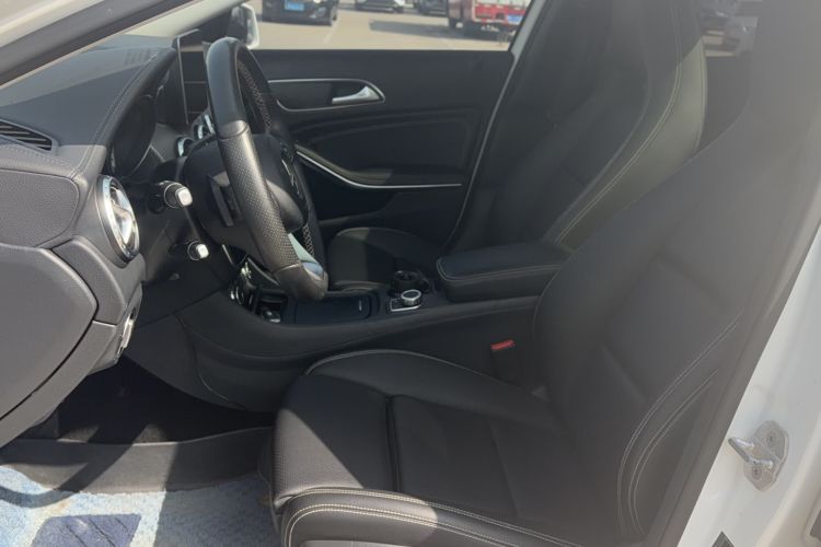 Used Mercedes-Benz GLA 2016 GLA 200 Fashion Model Interior 1