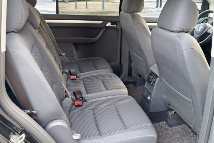 Used Volkswagen Touran 2015 1.4T Manual Fashion Edition 5-Seater