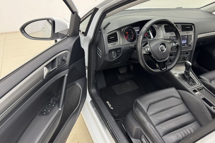 Used Volkswagen Golf 2016 230TSI Automatic Luxury Version