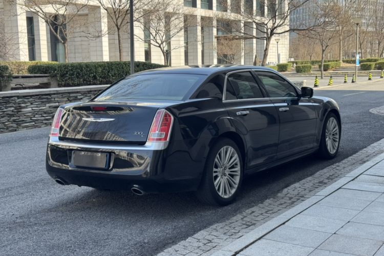 Used Chrysler 300C 2014 3.0L Excellence Edition