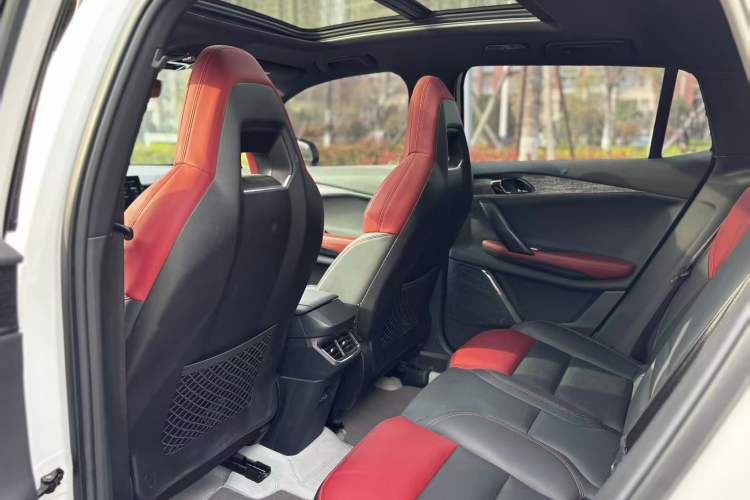 Used Lynk & Co 06 2020 1.5T JinPro model Interior 4