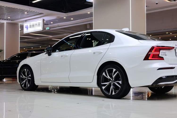 Used Volvo S60 2025 B5 Zhiya Sport Edition