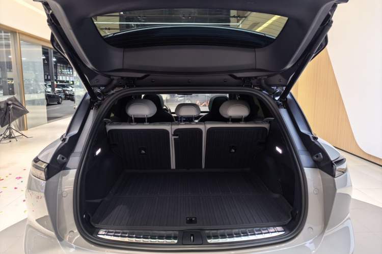 Used Nio ES6 2024 75 kWh Trunk