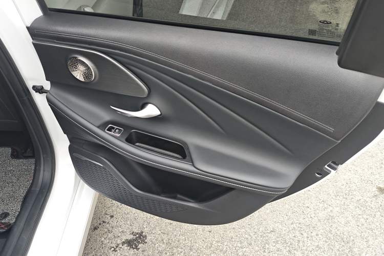 Used Chery Arrizo 8 2023 1.6T DCT Elite Interior 6