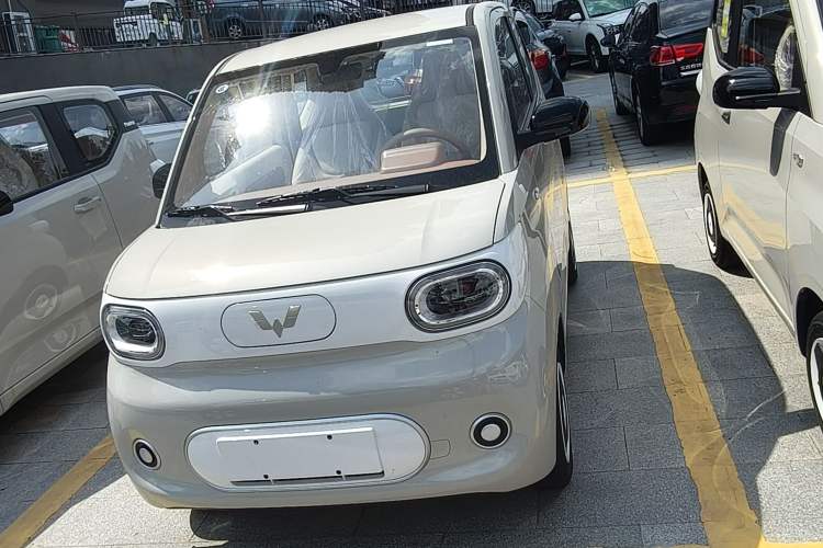 Used Wuling Hongguang MINIEV 2024 3rd Generation 215km Youth Edition