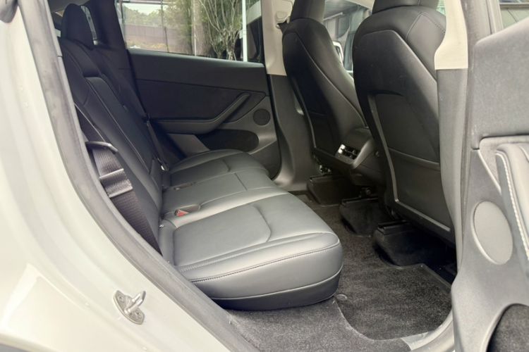 Used Tesla Model Y 2023 High-Performance All-Wheel-Drive Version