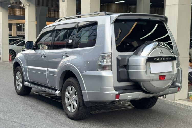 Used Mitsubishi Pajero 2014 3.0L Elite Edition