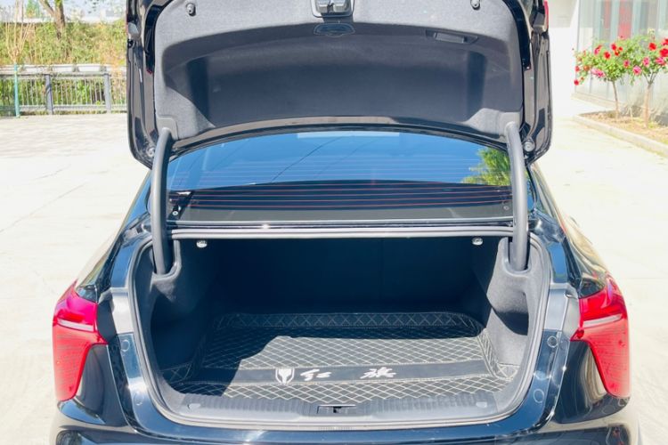 Used Hongqi H5 2025 1.5T DCT Qiyun 500 000th Unit Commemorative Edition
