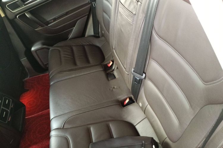 Used Volkswagen Touareg 2011 3.0 TSI Standard Version
