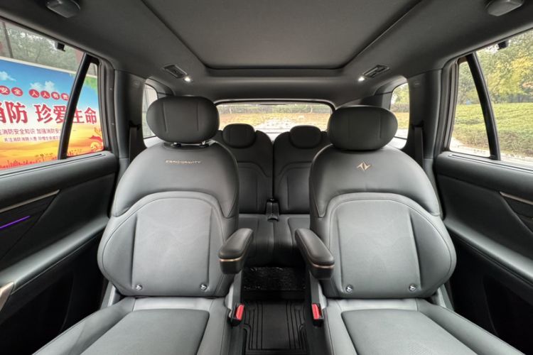 Used Dongfeng eπ eπ008 2024 210Max Range-Extended Version 6 Seats
