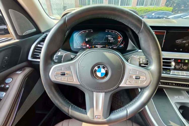 Used BMW X5 2022 Restyled xDrive 30Li Luxury Version M Sport Package