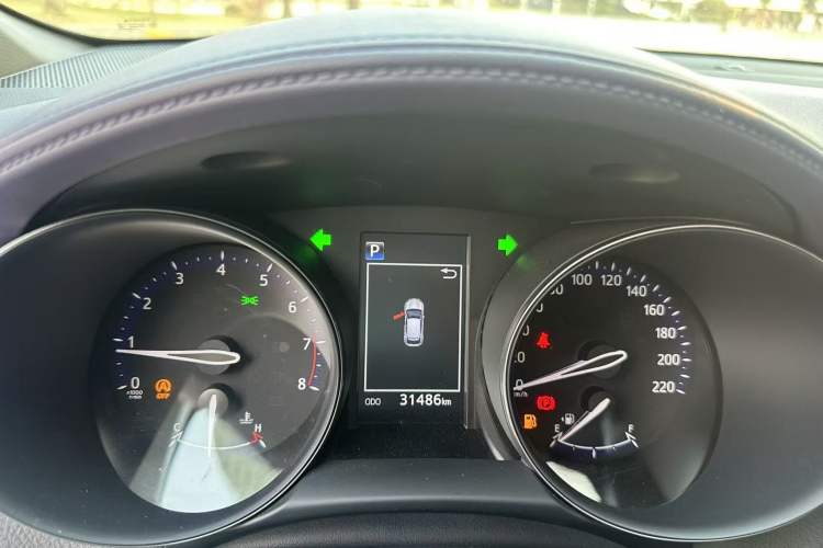 Used Toyota C-HR 2020 2.0L Leading Edition Odometer Close Up