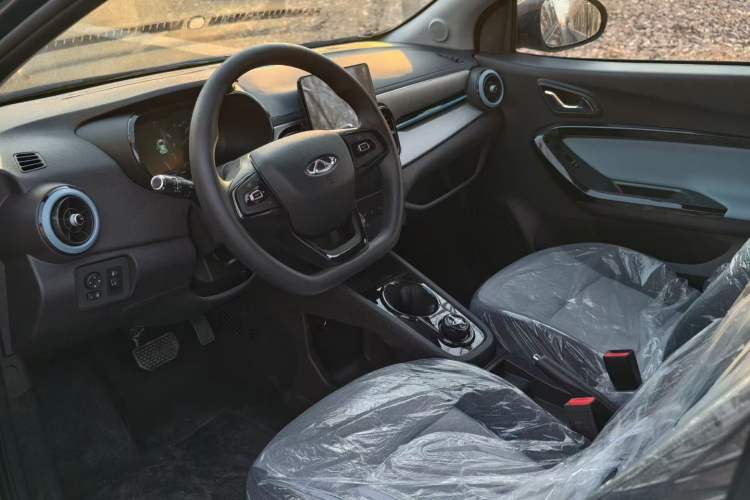 Used Chery QQ Little Ant 2025 Model, 251km Favorite Edition, 25.05kWh Interior 2