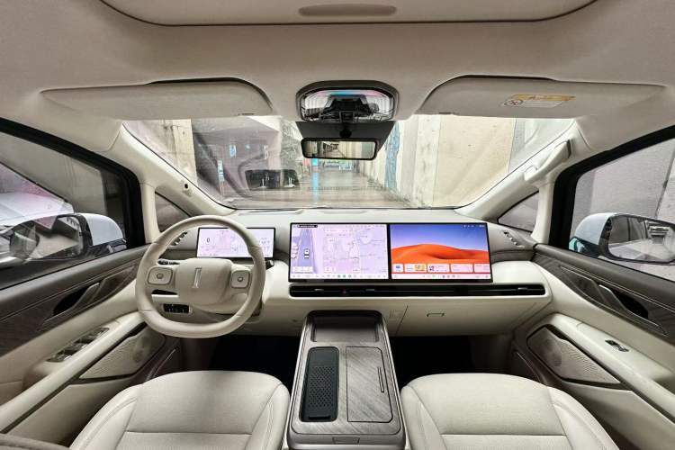 Used Wey Gaoshan 2025 Four-Wheel Drive Alpine 8