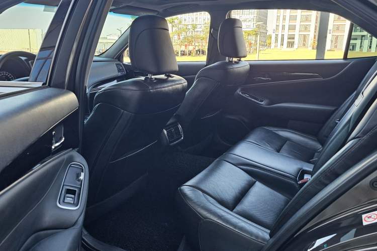 Used Toyota Crown 2015 2.0T Fashion Edition