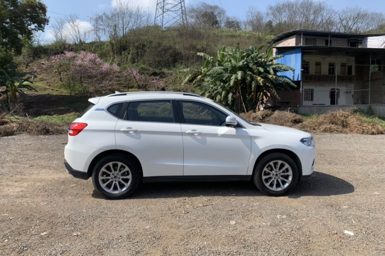 Used Haval H2 2017 Blue Label 1.5T Manual Two-Wheel Drive Luxury Model