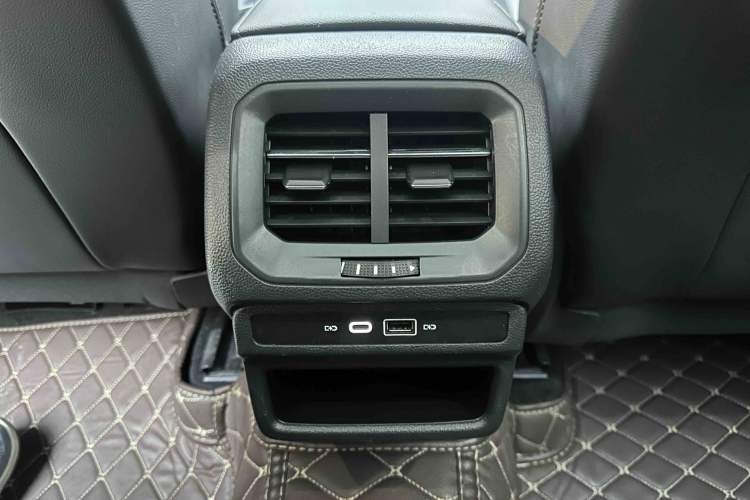 Used Volkswagen Tharu 2021 280TSI Two-Wheel-Drive Luxury Plus Edition