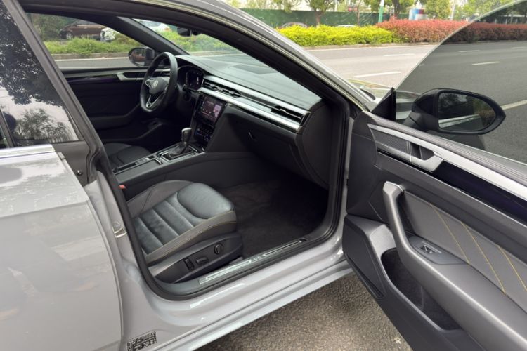 Used Volkswagen FAW-Volkswagen CC 2023 380TSI Striking Edition
