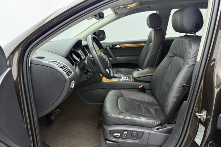 Used Audi Q7 2014 35 TFSI Off-road Model Interior 8