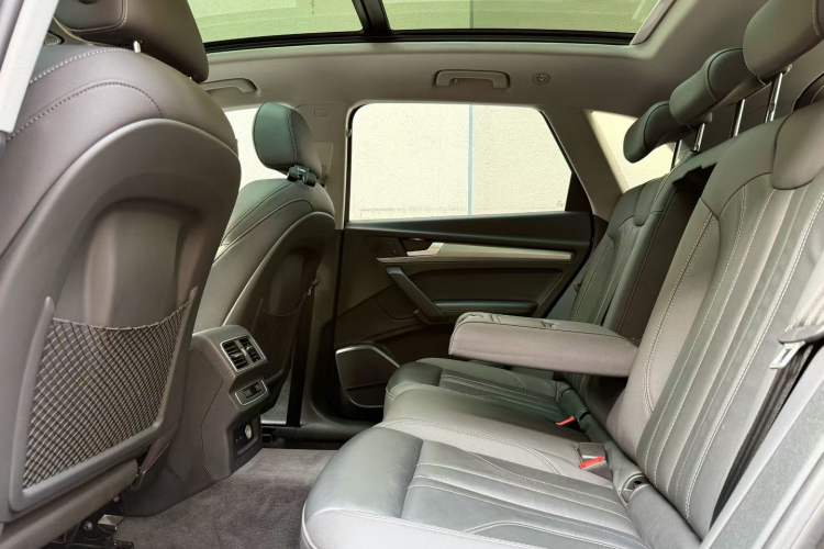 Used Audi Q5L 2022 40T Fashionable and Dynamic Model