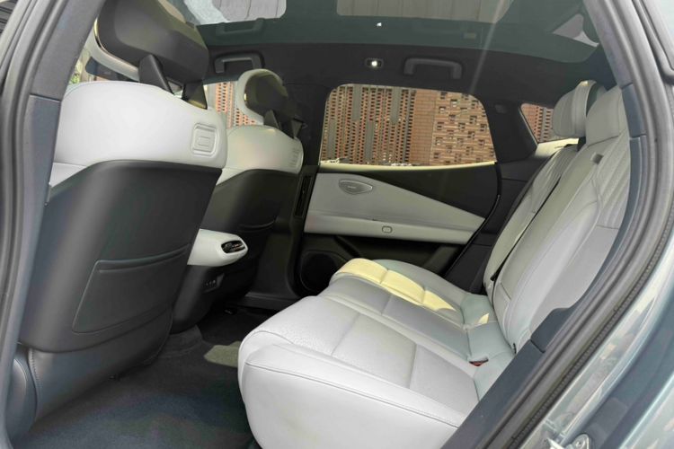 Used Lynk & Co Z10 2025 95 kWh 702 km All-Wheel Drive Intelligent Driving Ultra Interior 1