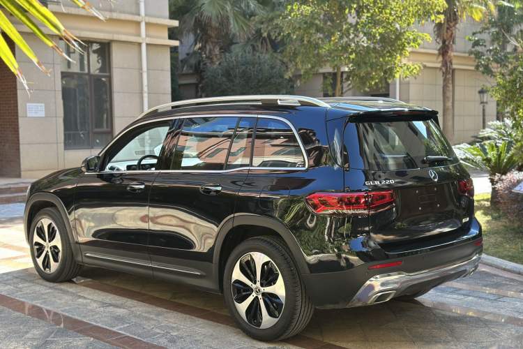 Used Mercedes-Benz GLB 2023 GLB 220 Fashion Model