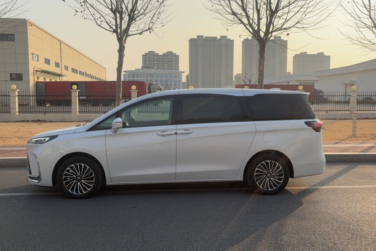 Used Buick GL8 New Energy 2025 Lu Shang Smart Enjoyment Edition 7-Seater