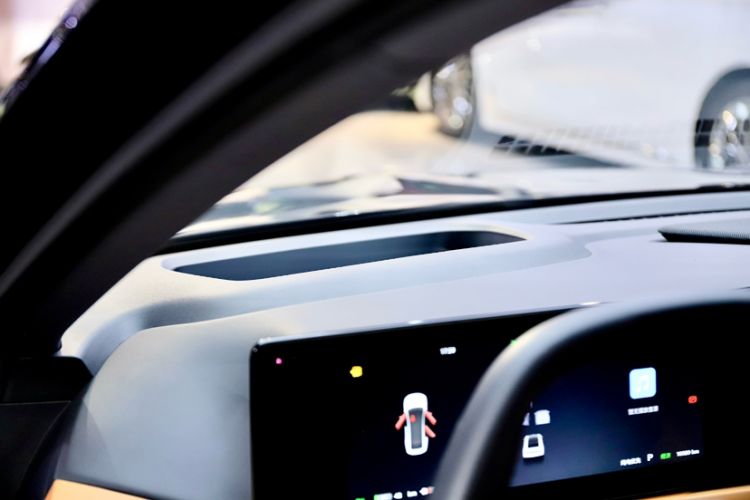 Used VOYAH PASSION 2024 PHEV Four-Wheel Drive Ultra-Long Range Executive Edition