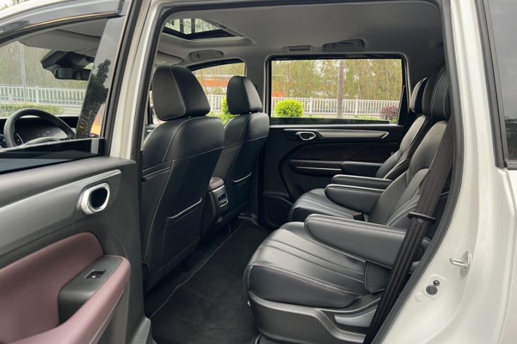 Used GAC Trumpchi M6 2023 PRO 270T DCT Luxury Edition Interior 8