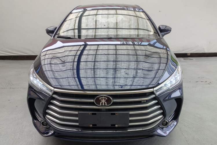 Used BYD Song MAX 2017 1.5T Manual Smart Connect Luxury 7-Seater Exterior 3