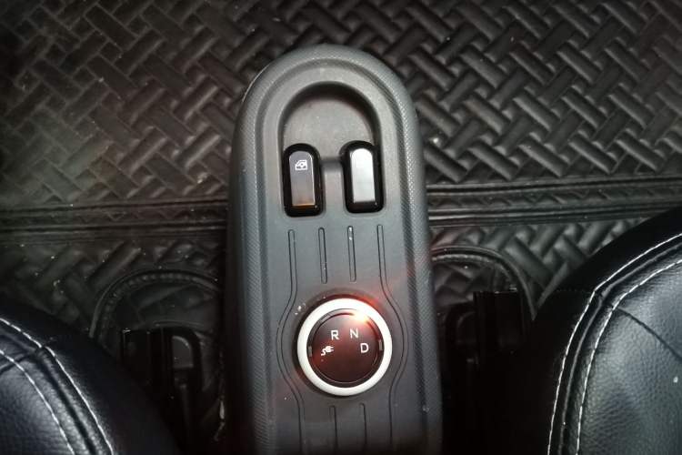 Used Wuling Hongguang MINIEV 2021 Macaron Premium Model – Lithium Iron Phosphate