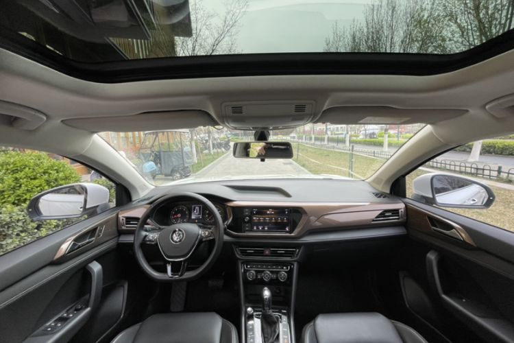 Used Volkswagen Tharu 2019 330TSI Four-Wheel Drive Luxury Edition China VI Standard
