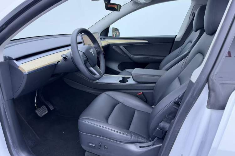 Used Tesla Model Y 2022 Rear-Wheel-Drive Version
