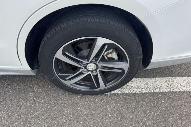 Used BAIC Beijing EU5 2018 R500 Smart Edition Interior 2