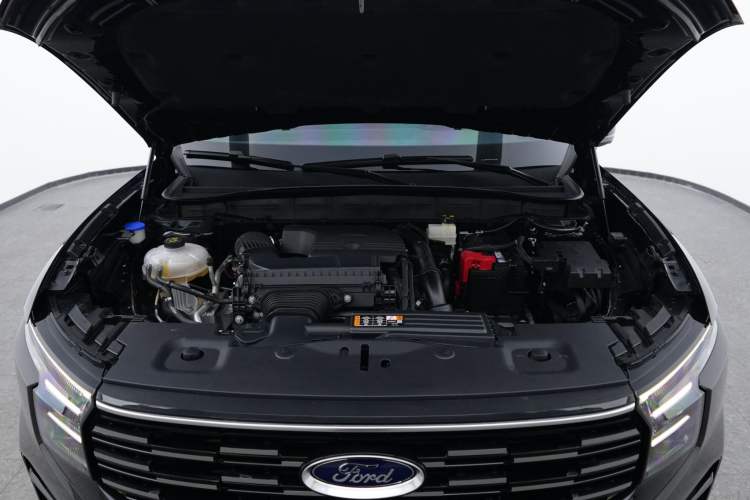 Used Ford Edge 2025 Escape L 2.0T EcoBoost Two-Wheel Drive 7-Seater Luxury Model