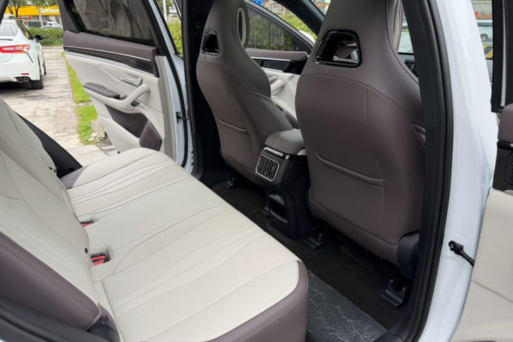 Used BYD Song PLUS New Energy 2025 EV Smart Drive Edition 605km Flagship Model Interior 11