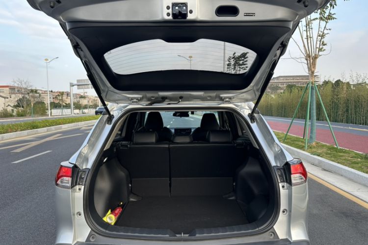 Used Toyota FRONTLANDER 2023 2.0L Smart Electric Hybrid Dual-Engine Leading Edition
