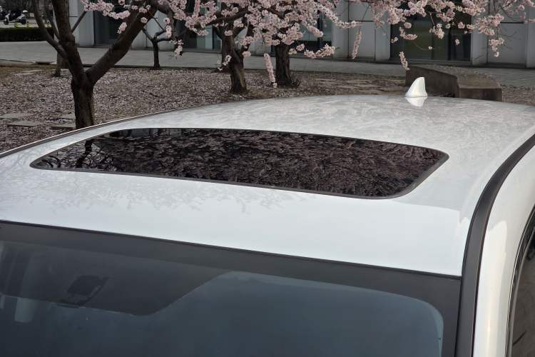 Used Honda CR-V 2015 2.4L two-wheel drive luxury version
