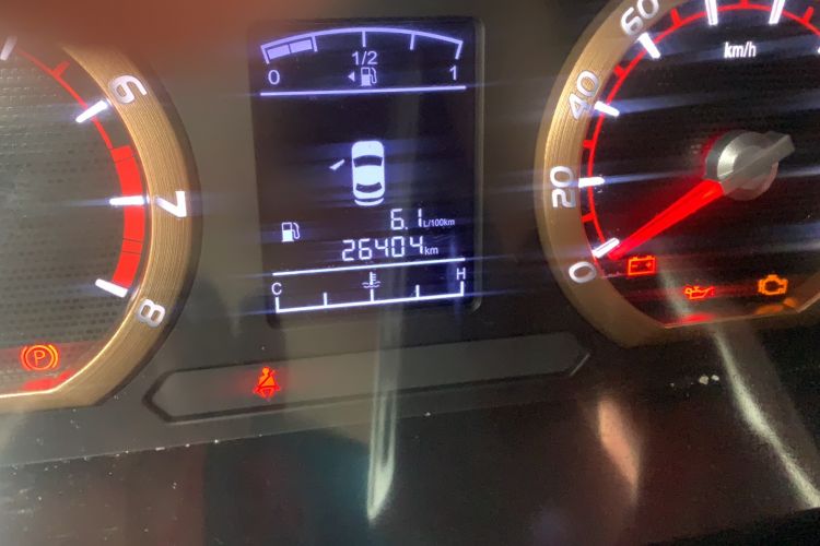 Used FORTHING Lingzhi 2023 M5L 1.6L Comfort 9-Seater Odometer Close Up