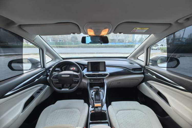 Used SAIC MAXUS Dajia 5 2022 430 km Elite Version 7-Seater